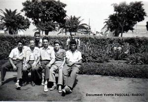 Oran- SDV- 4200-Place Fontanel Jo PASCUAL au milieu et ses copains